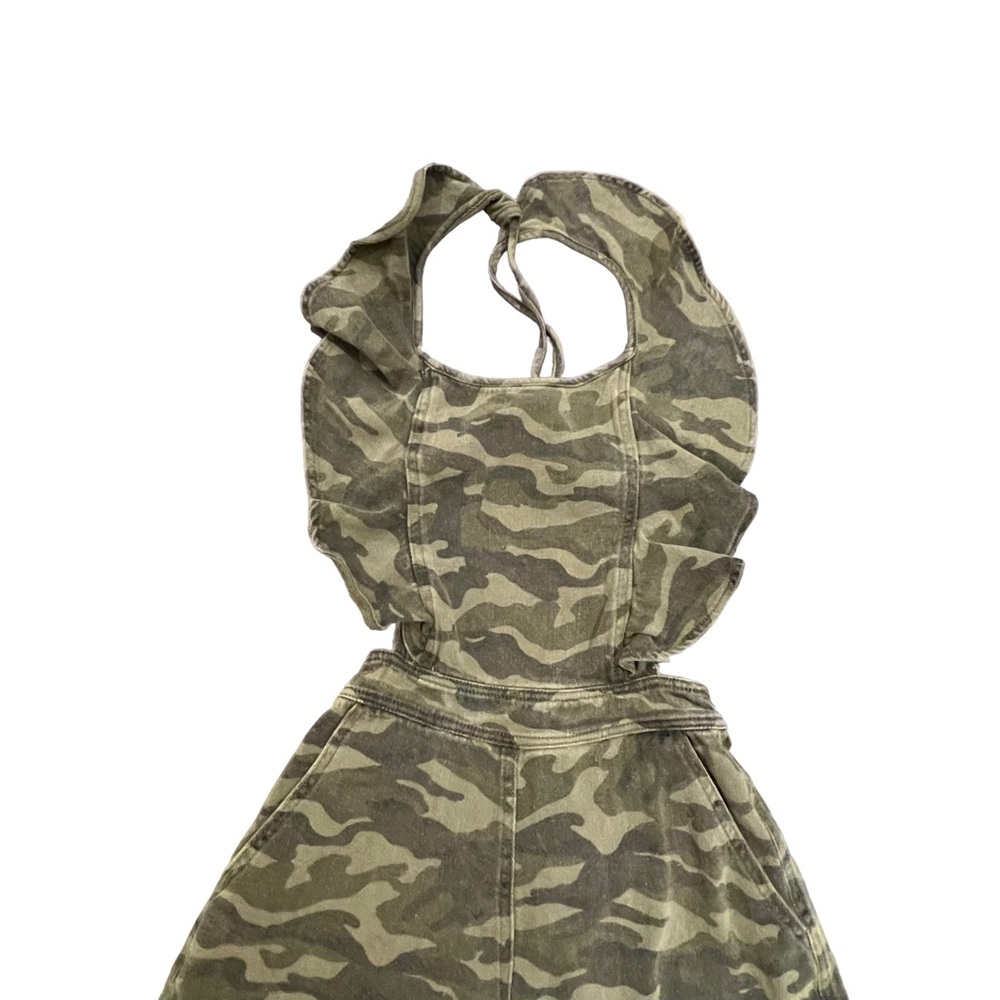 Do+Be Camo Ruffle Romper Open Back Size Small - image 3